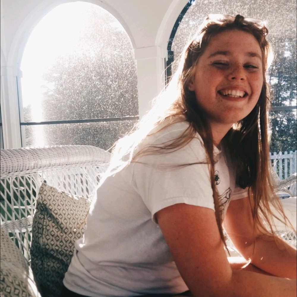 Meet your Posher, Adrianna